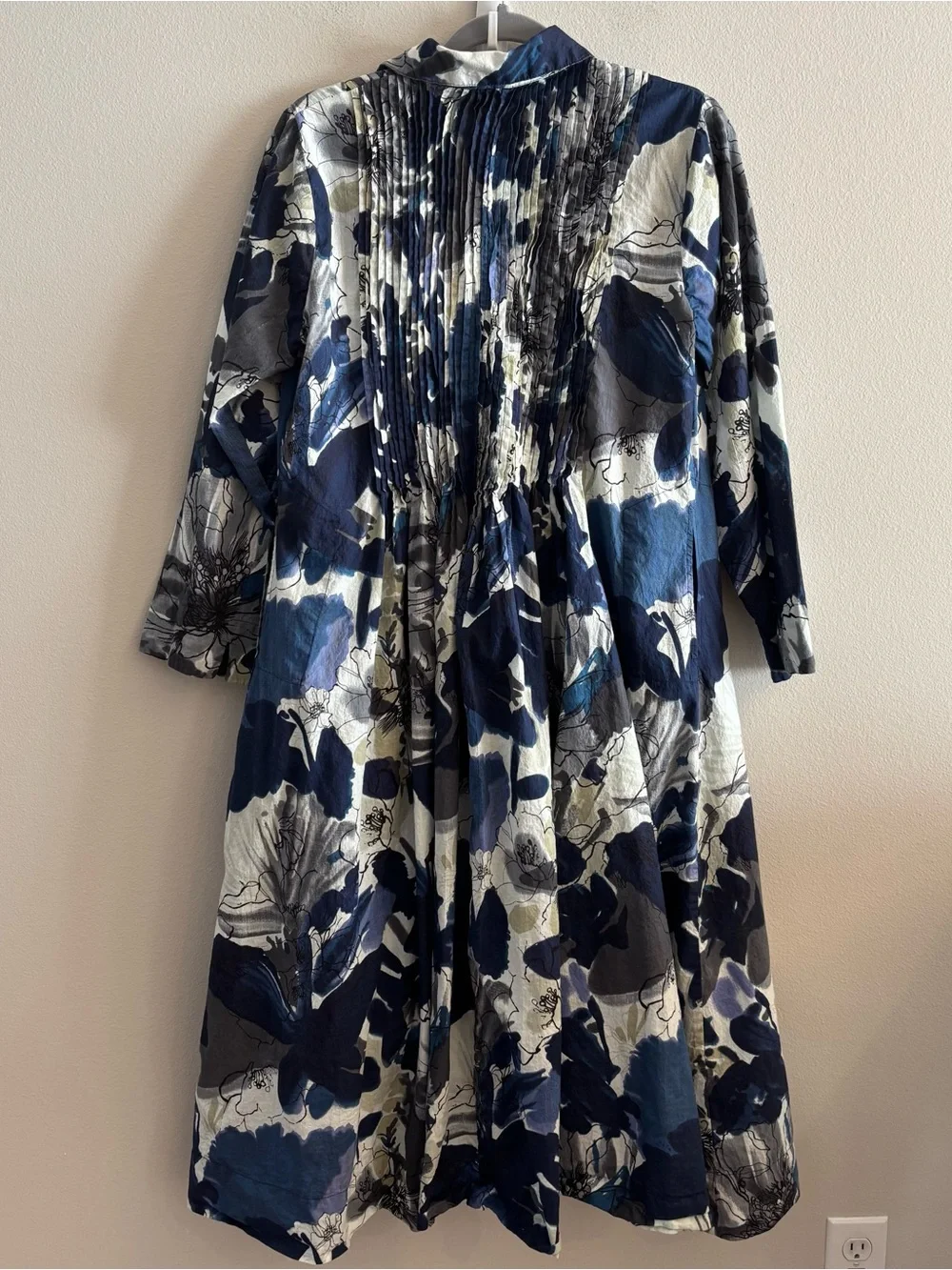 Dress Addict Floral Pleated Button Down Midi Dress Size Medium - Picture 4 of 13